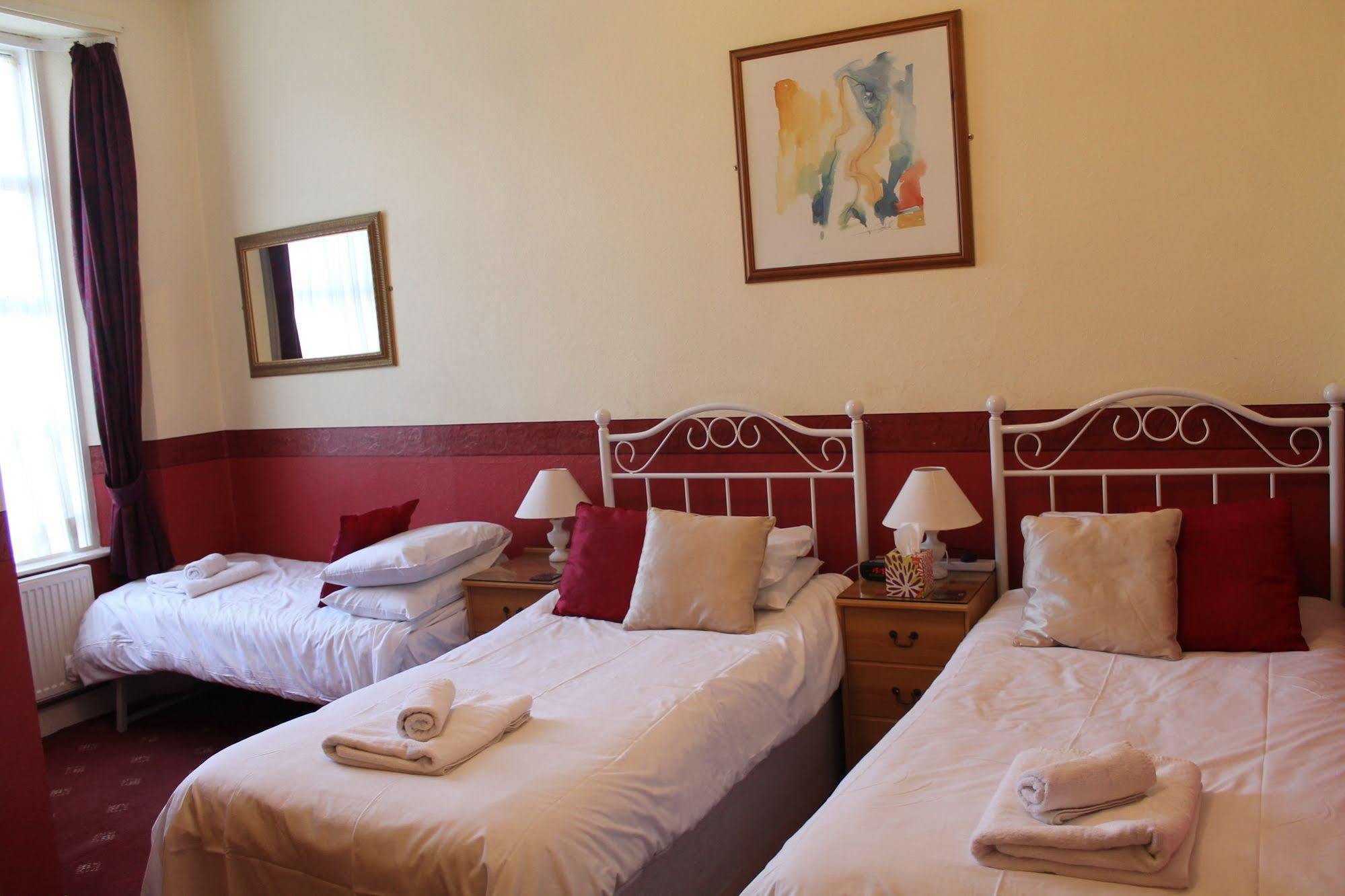 Heathcliff House B&B Exclusively For Adults Free Large Carpark トーキー エクステリア 写真